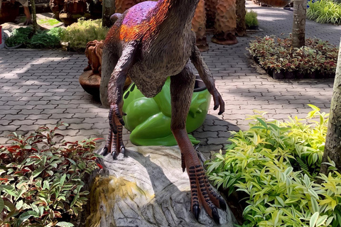 Private Nong Nooch Garden Tour: Lunch, shows & Dinosaurs