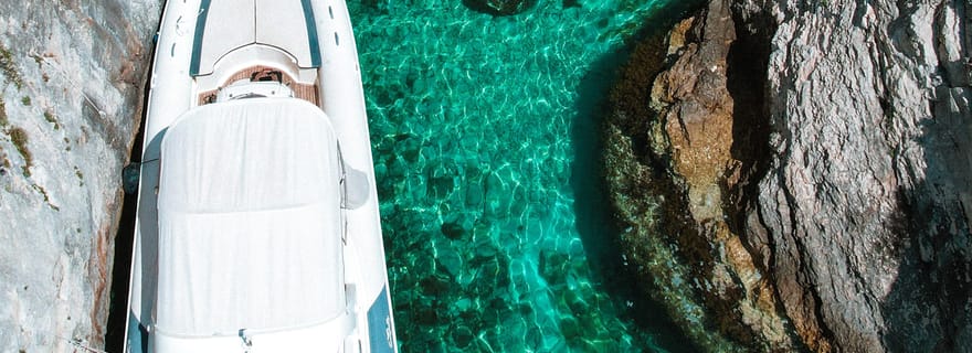 Au départ de Vis : croisière sur les îles avec arrêts plage et grottes