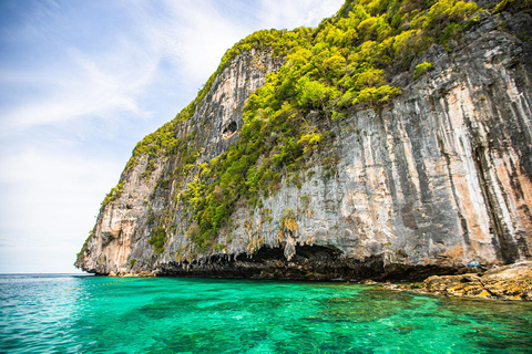 Phi Phi: viagem de mergulho com snorkel de meio dia em Phi Phi em barco LongtailPhi Phi: Passeio de meio dia para mergulho com snorkel em Phi Phi em um barco de cauda longa