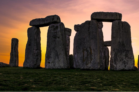 2 Day Stonehenge, Bath, Windsor, Cotswolds with accomodation