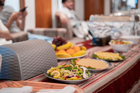 多哈：含自助晚餐的阿拉伯独桅帆船日落巡航夜间阿拉伯独桅帆船巡游（不含晚餐）