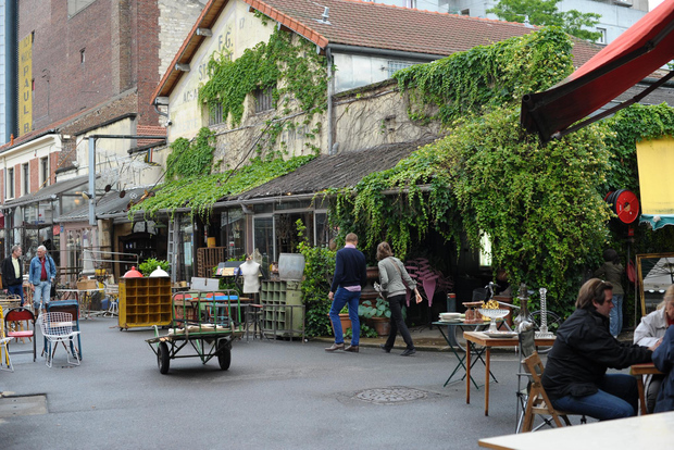 Tour a piedi del mercato delle pulci di St Ouen e della Parigi vintage