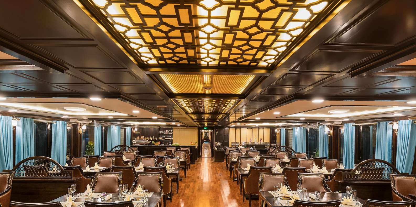 Hanoi: 2-Day Halong & Lan Ha Bay 5-Star Cruise with Balcony