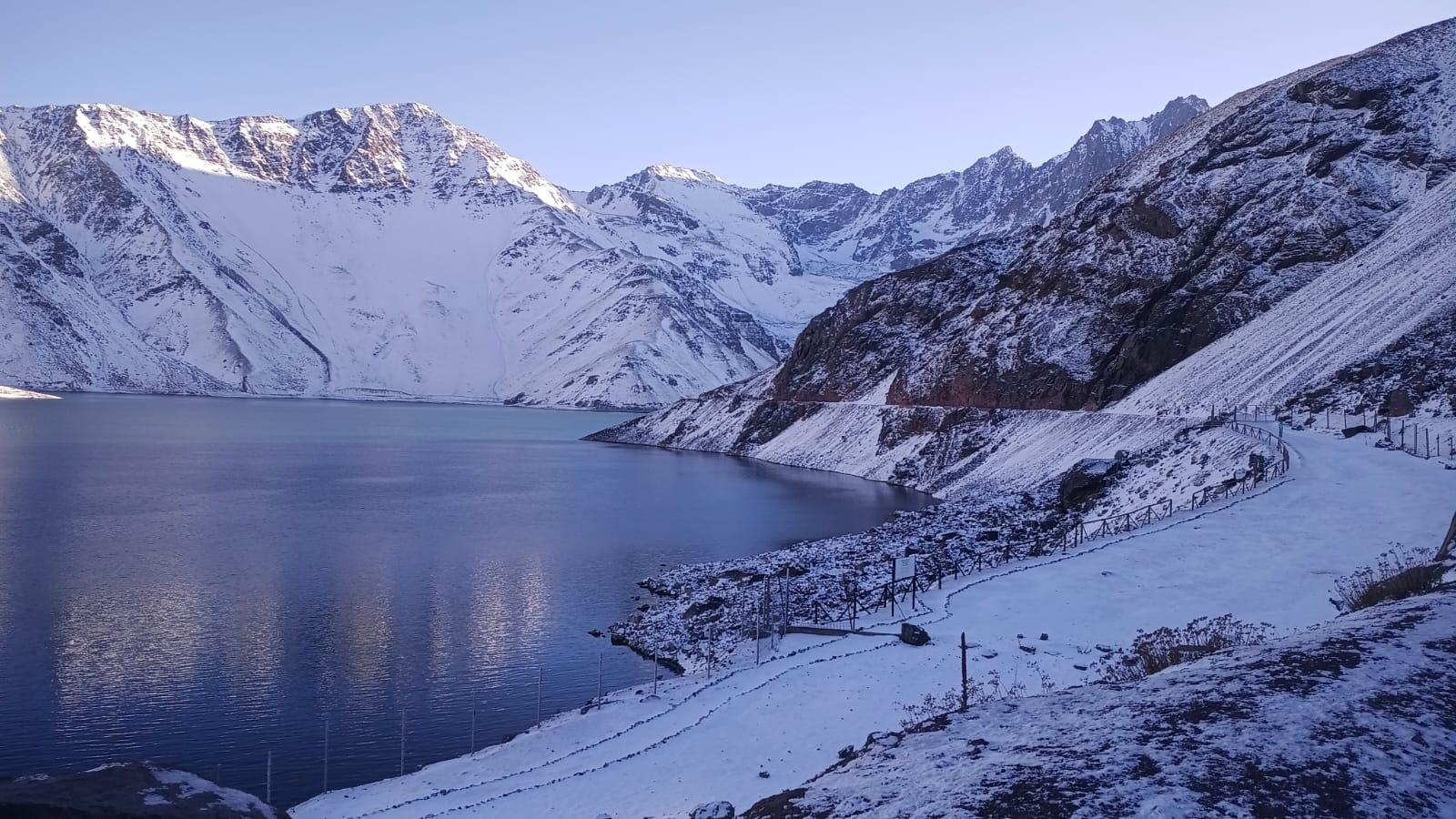 Santiago: Cajón del Maipo und Stausee Embalse del Yeso mit Picknick und chilenischem Wein