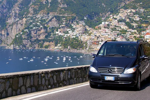 La Costiera Amalfitana: Tour privato di un giorno in limousine da Napoli