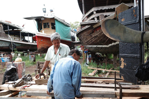 Ayutthaya: Private Boat Tour with Photographer & Shipyard