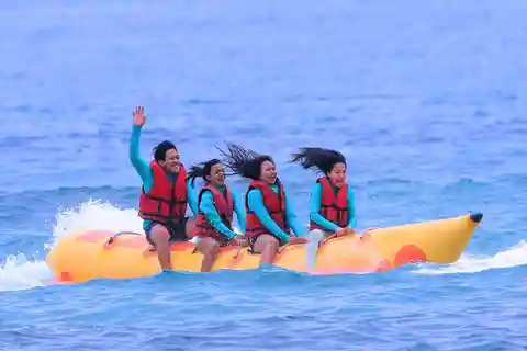 Bali: Nusa Dua Water Sports Packages, Transport and Lunch