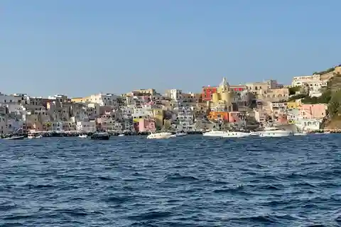 Neapel: Ischia und Procida Private Ganztagestour mit dem Boot