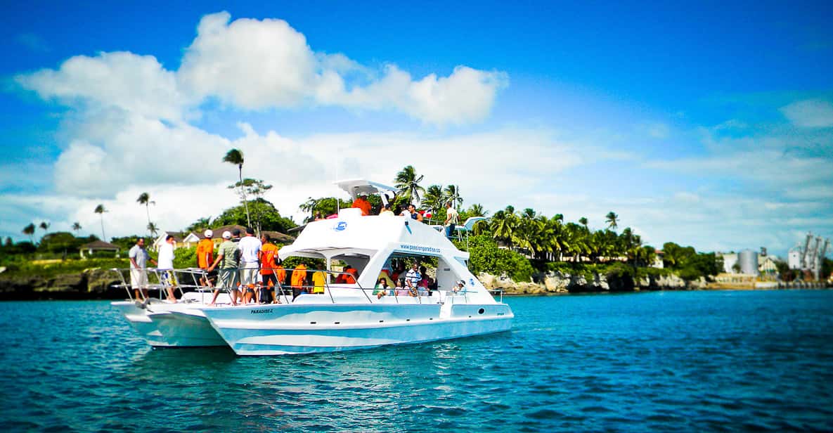 La Romana: Catalina Island Full-Day Snorkeling Tour