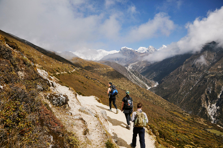 Von Lukla aus: 10 Tage Gokyo Lake &amp; Ri Trek mit Himalaya-Führer