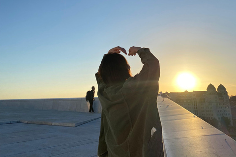 Oslo: Private Vintage Walking Tour with Photos Private Vintage Oslo Walk & Aesthetic Photos