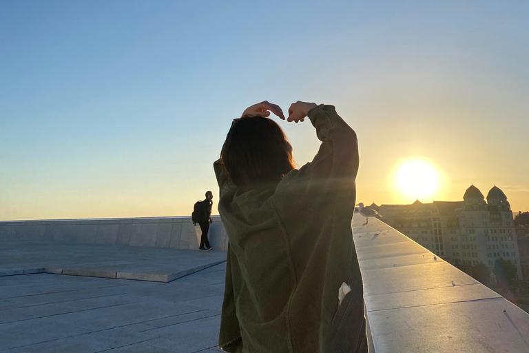 Oslo: Private Vintage Walking Tour with Photos Private Vintage Oslo Walk & Aesthetic Photos