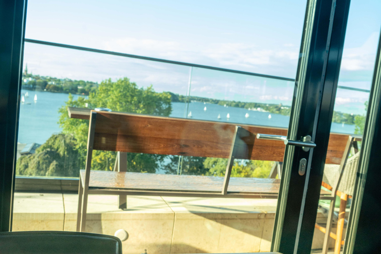 Cozy Comedy mit Blick auf die Alster