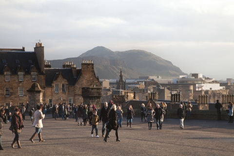 Zamek w Edynburgu: Wycieczka z przewodnikiem – bez kolejkiBilet wstępu bez kolejki i wycieczka w j. hiszpańskim
