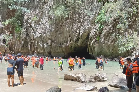 koh lanta:Fun 4-island speedboat snorkeling trip