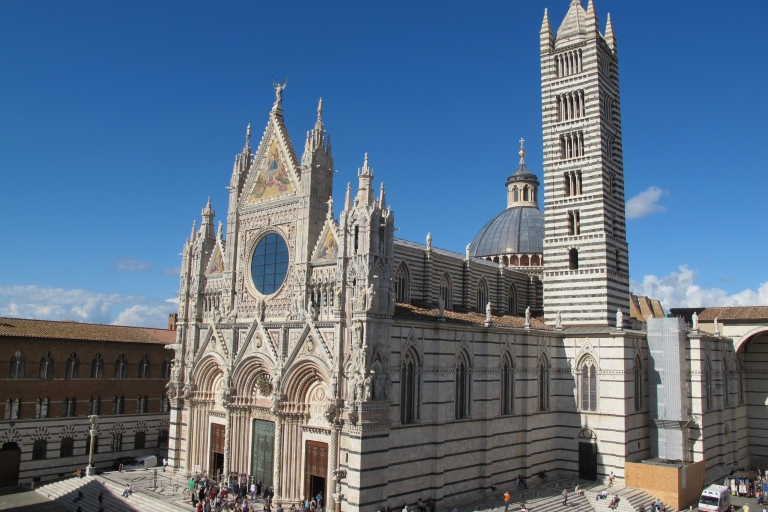 Siena y San Gimignano Tour de un día y catas de vino desde RomaInformación pública