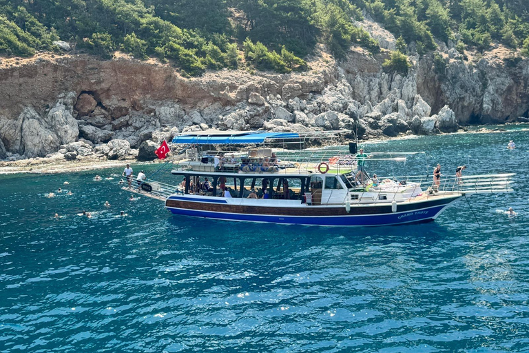 Alanya: Relax Boat with Snorkeling, Lunch, and Drinks ALANYA CRUISE NO TRANSFER