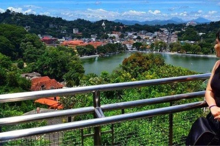 Kandy: Visita a la ciudad con todo incluido