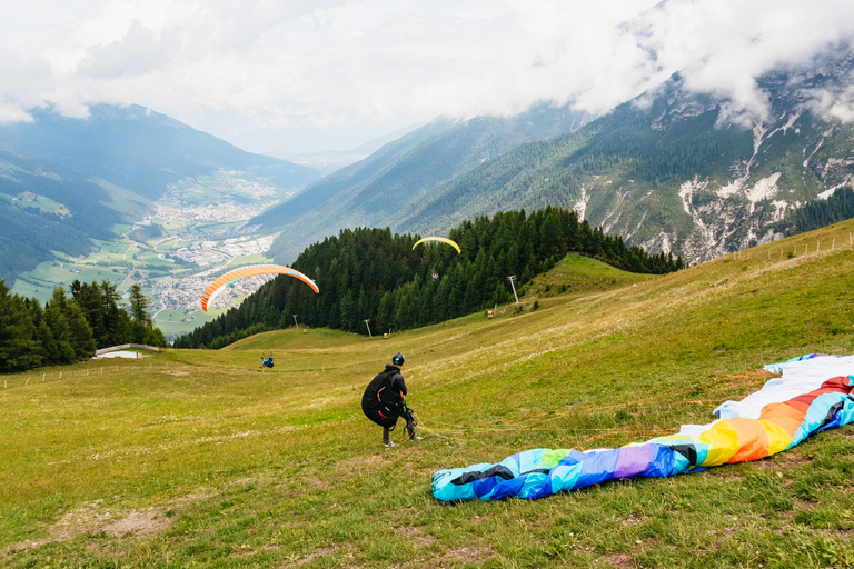 Neustift im Stubaital: Tandem Paragliding Flight