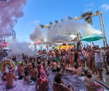 Cancún: Coco Bongo Beach Party Experience