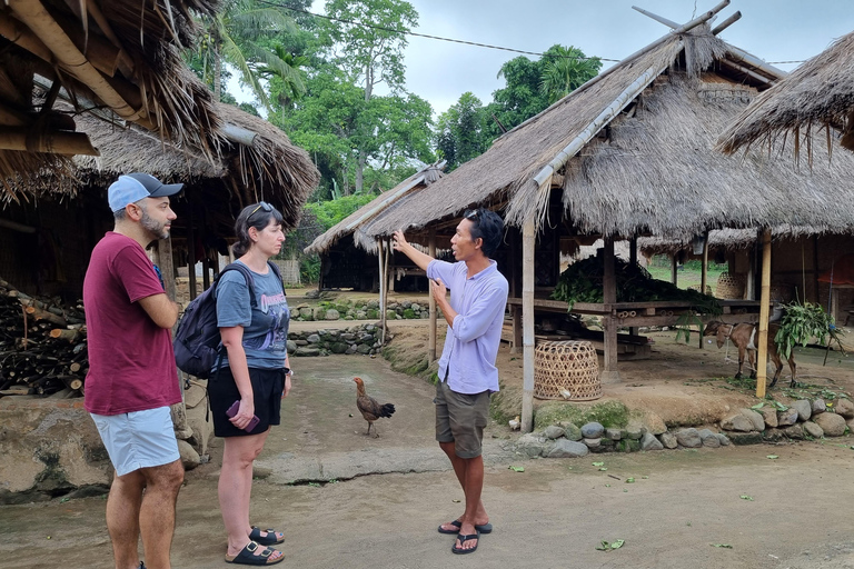 Lombok: Alquiler privado de coche/furgoneta con conductor-guía