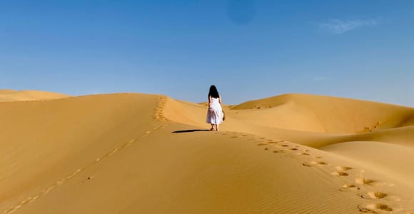 From Muscat: 2-Day Wadi Bani Khalid & Wahiba Sands Tour