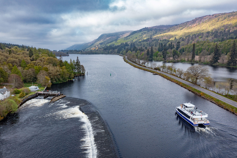 Dochgarroch: Crociera sul Canale di Caledonia e Loch Ness 50 minutiDochgarroch: Canale di Caledonia e Crociera di Loch Ness 50min