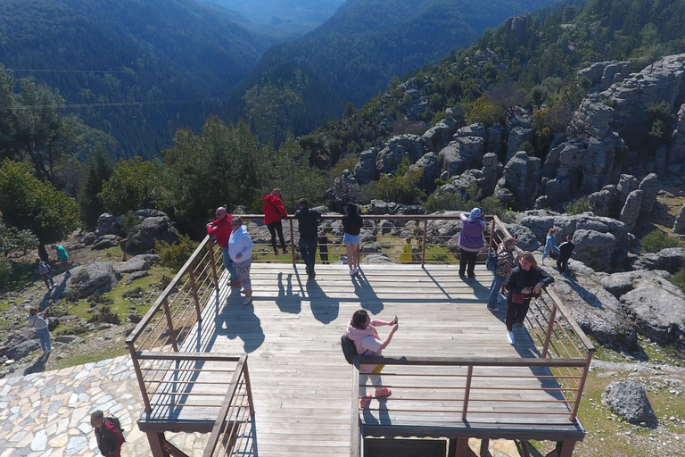 Side: wycieczka 1-dniowa do kanionu Orła z Adlerem i lunchemWycieczka do Kanionu Orła i spływ raftingowy z obiadem i odbiorem z hotelu
