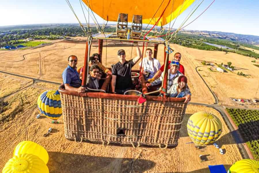 Dixon: Heißluftballonfahrt mit Sekt. Foto: GetYourGuide Dixon: Heißluftballonfahrt mit Sekt. Foto: GetYourGuide