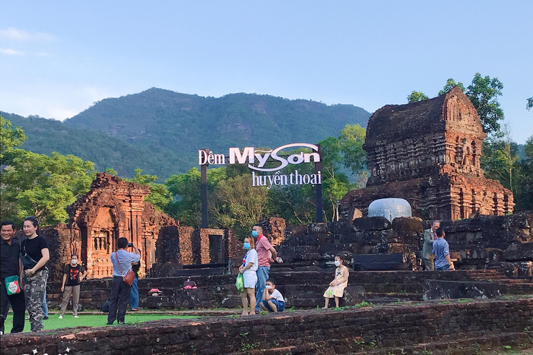 Hoi An: Ruiny My Son; Autobus-Łódź-Widowisko kulturalne-Lunch-Przewodnik