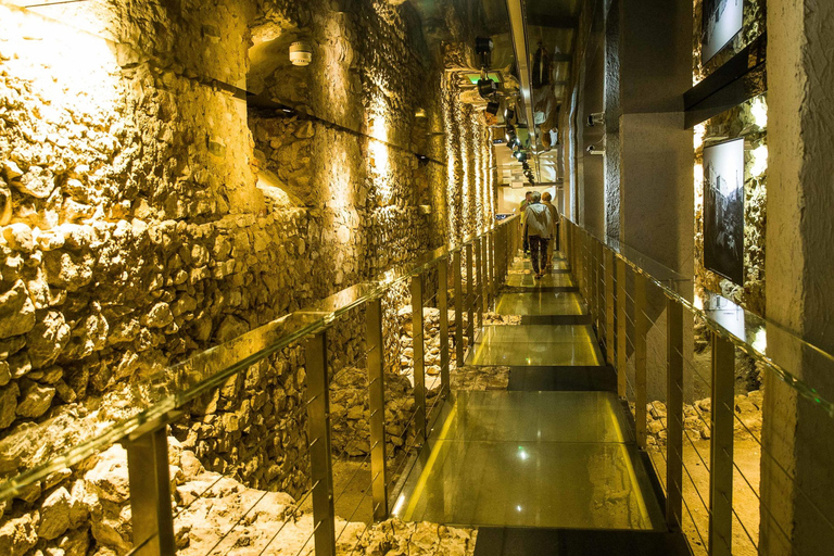 Krakow: Guided Tour of Rynek Underground Underground Museum Tour in English