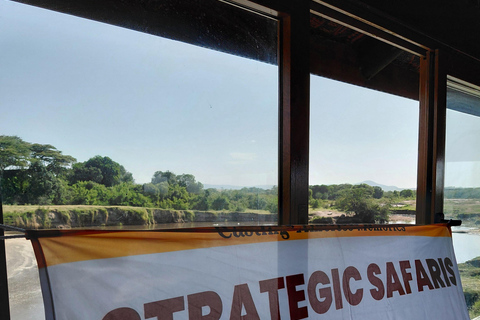 Nairobi: 7-Day Magical Kenya Safari with Meals and Transfers