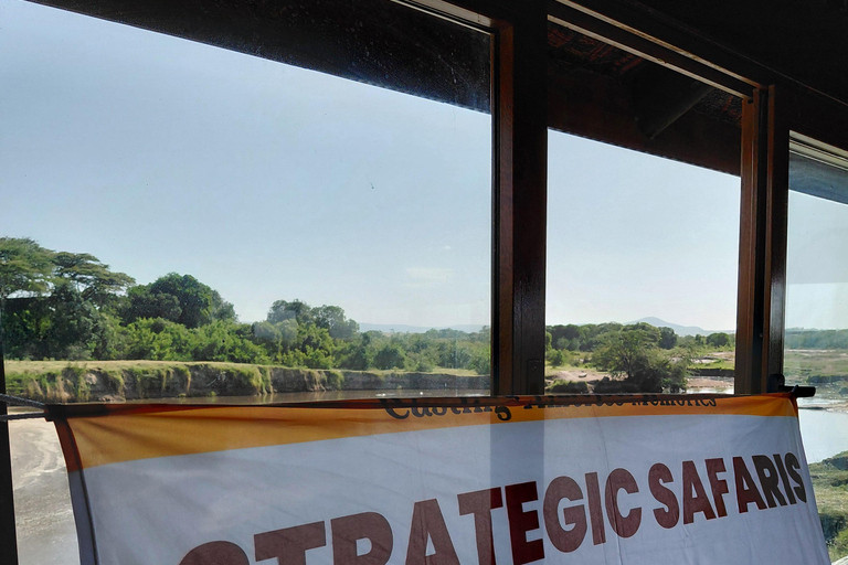 Nairobi: 7-Day Magical Kenya Safari with Meals and Transfers
