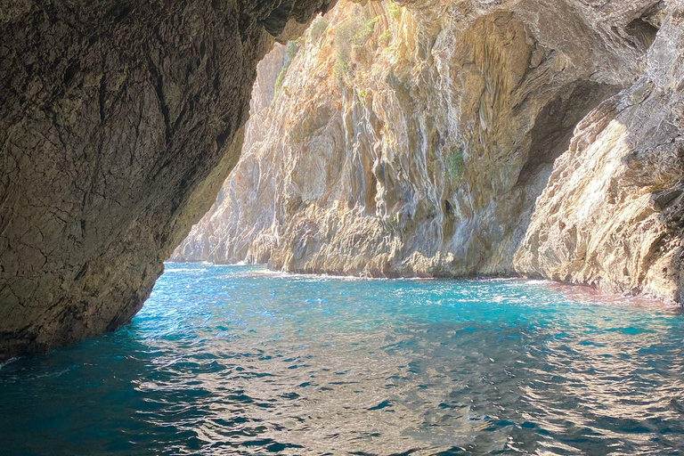 Can Picafort: 2h Private Boat Tour with Swim-Snorkel & Caves Can Picafort: Private Boat Tour 2 h - Höhlen/ Beach