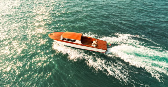Book now the best wooden boat on Lake Como