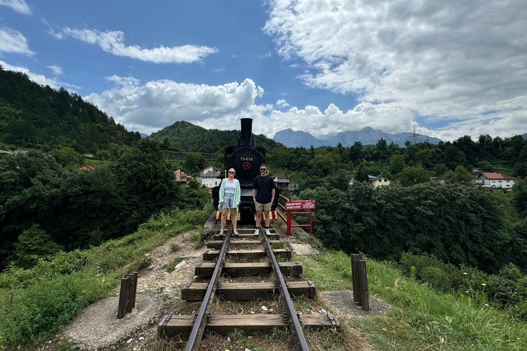 Visita à Bósnia: Destaques de Mostar e do Bunker de Tito