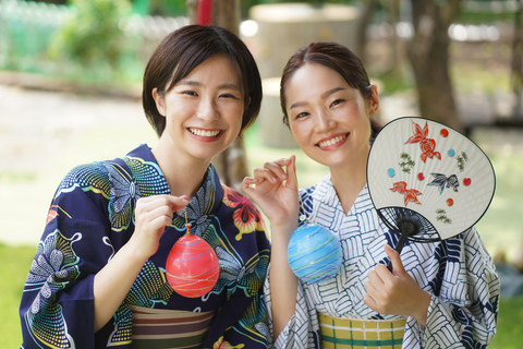 Kioto: 1 Día: Experiencia de Alquiler de Kimonos Tradicionales Japoneses