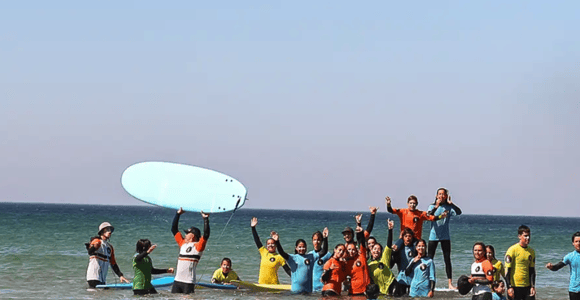 Lisboa: Surf Lesson - Group or Individual