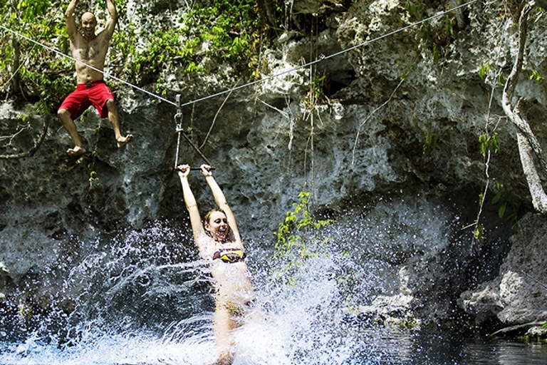 Tirolinas y aventura 4x4: tour de un día desde Cancún