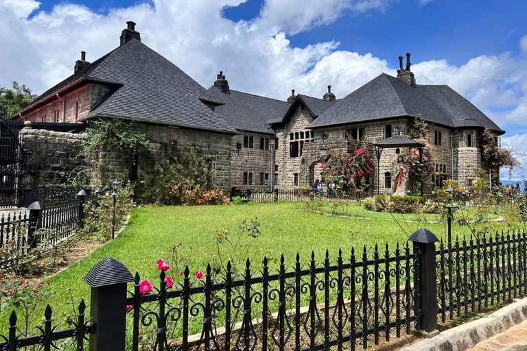 Kandy: Nuwara Eliya and Ambewela Train Station Tour