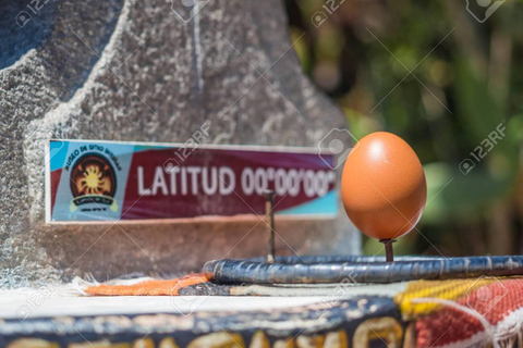 Quito: Mitad del Mundo and Panecillo Tour
