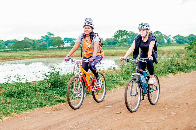 Excursión en bicicleta por los pueblos de Moshi