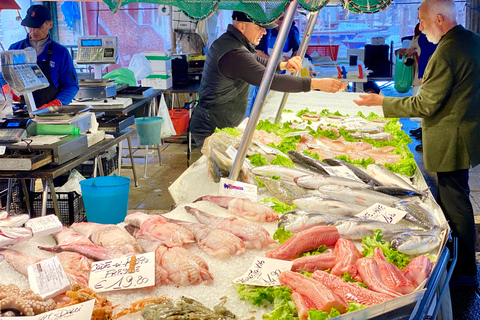 Venice: Cicchetti Street Food and Sightseeing Walking Tour