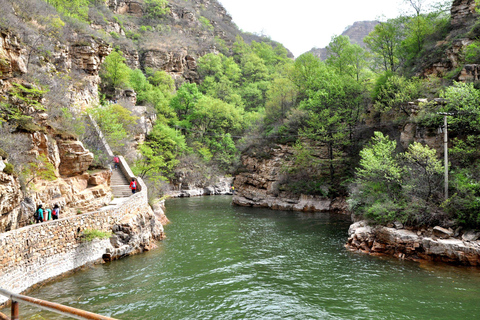 Badaling Great Wall & Longqing Gorge Day Trip with Driver