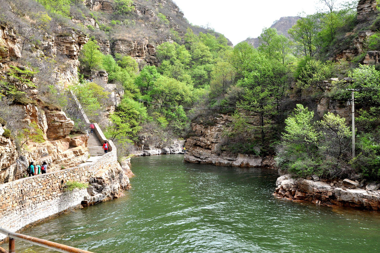 Badaling Great Wall & Longqing Gorge Day Trip with Driver