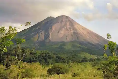 Arenal Volcano National Park Vandring, guidning och transport