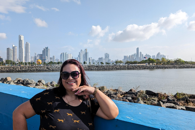 Panama City: Canal, Old Town, and Amador Causeway Tour