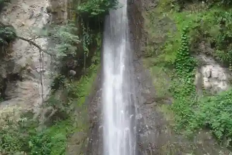 Santa Cruz: Hidden Waterfalls & Secret Paradise Hike