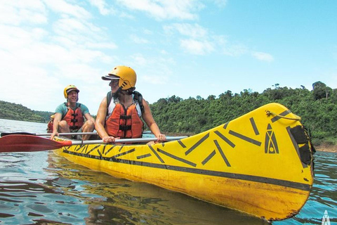 Foz do Iguaçu: Guided Canoeing and Waterfalls Expedition