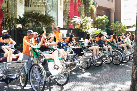 Ho Chi Minh City: Sunset Cyclo and Dinner Cruise Tour Sunset Cyclo and Premium Dinner Cruise